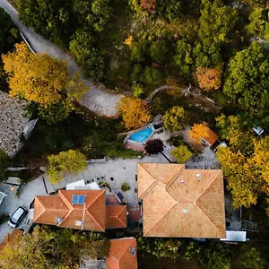 Viraggas Traditional Gasthof